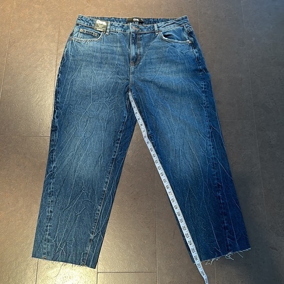 DENIM crops size 34 - Picture 6 of 9